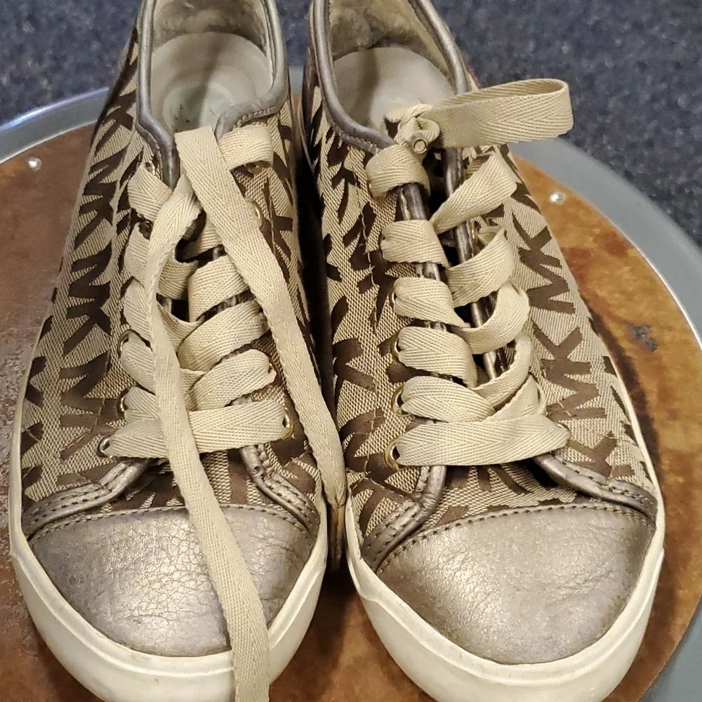 Michael Kors Leather Upper Sneakers SZ 8M - Picture 1 of 8